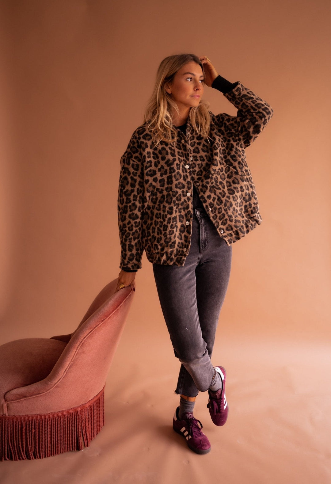 Stella – Veste Léopard Élégance